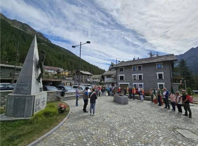 Ceresole Reale, inaugurato il pannello: un percorso per custodire la memoria della Resistenza in Valle Orco